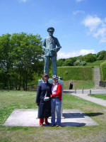 Ruth & Misun at the Vice-Admiral Ramsay lookout.